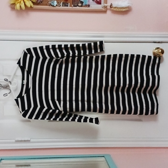 OLD NAVY BLACK AND WHITE NAUTICAL STRIPED LONG SLEEVE MINI - Picture 3 of 7